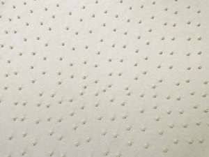 tulle cu perle crem