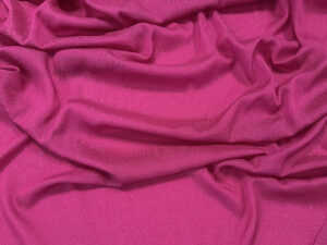 voal fuchsia cu fir lucios